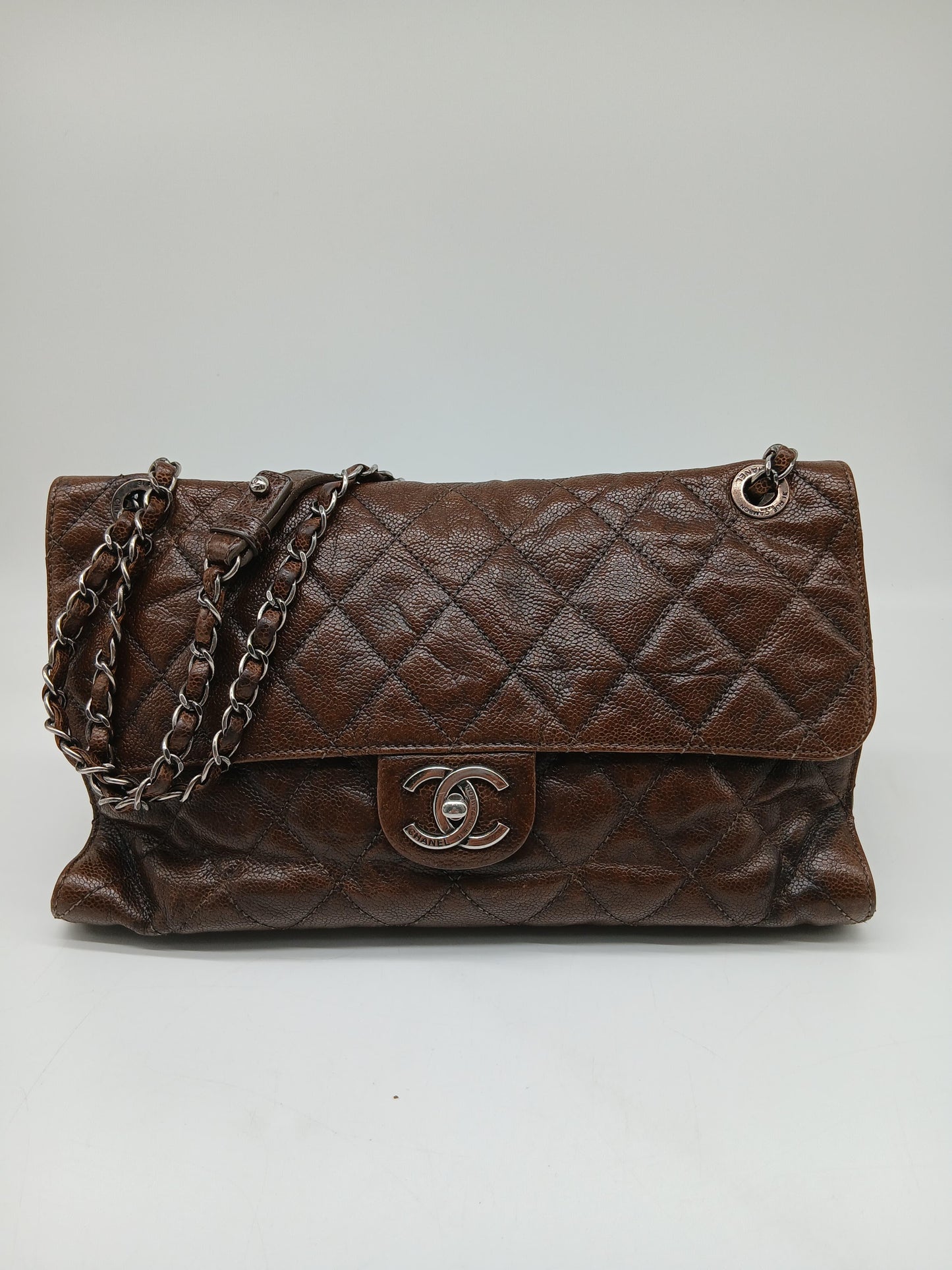 Chanel Brown CC Crave Jumbo Flap Bag
Good Condition
No Inclusions