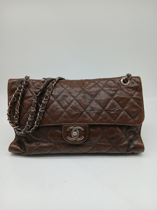 Chanel Brown CC Crave Jumbo Flap Bag
Good Condition
No Inclusions