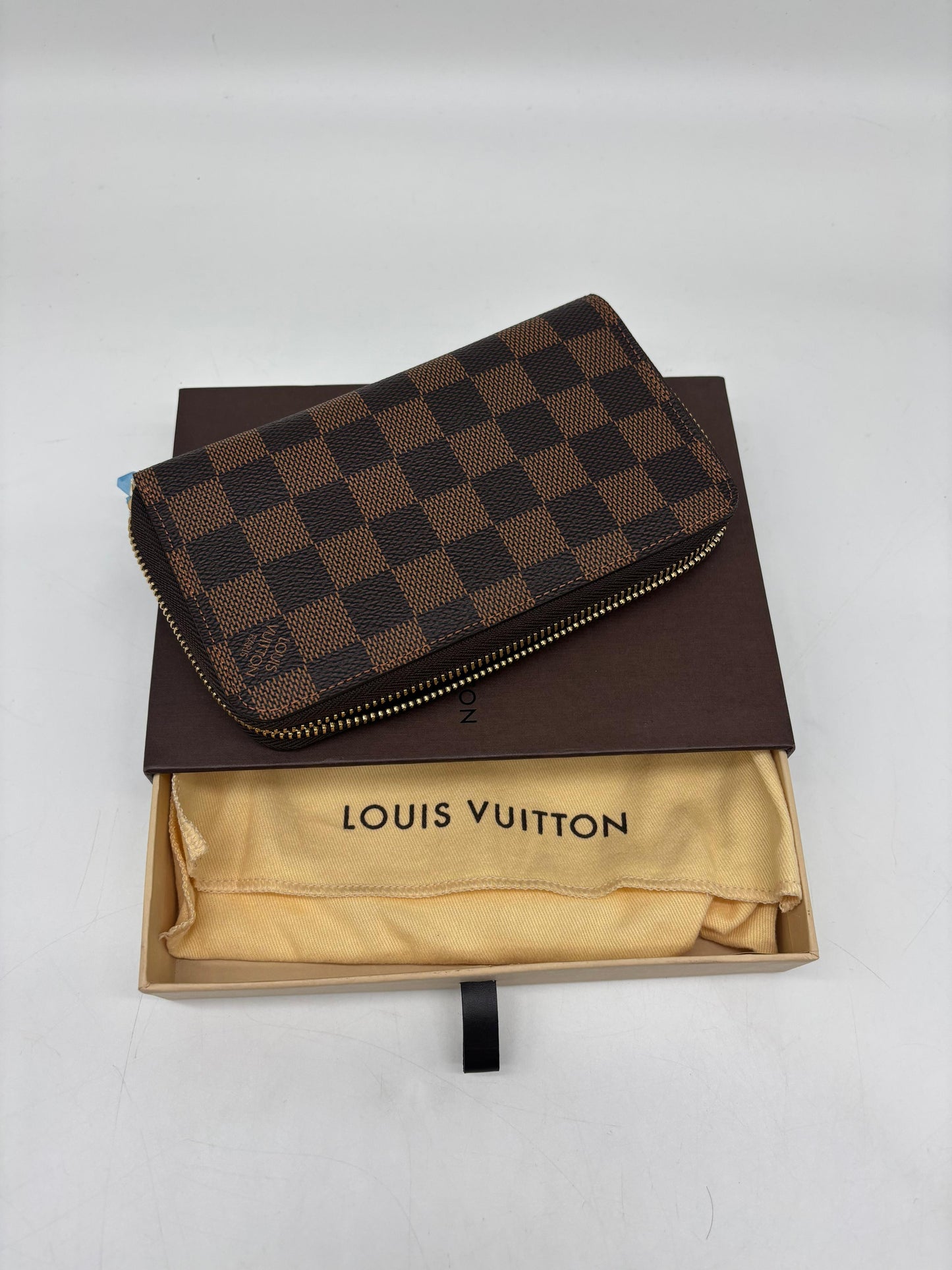 Louis Vuitton Damier Ebene Zippy Wallet
Unused