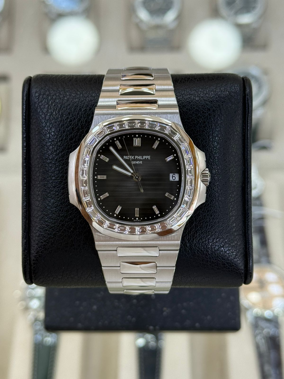 Patek Philippe Nautilus Platinum Grey Dial Diamond Baguette Bezel  2021 New Full Set Ref:5711/110P