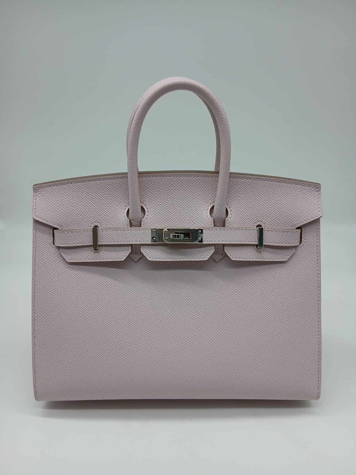 Hermés Birkin 25 Serie Mauve pale Epsom leather Silver Hardware Stamp B

Pristine Condition

Inclusions: box, dustbag, lock n key, receipt (full set)