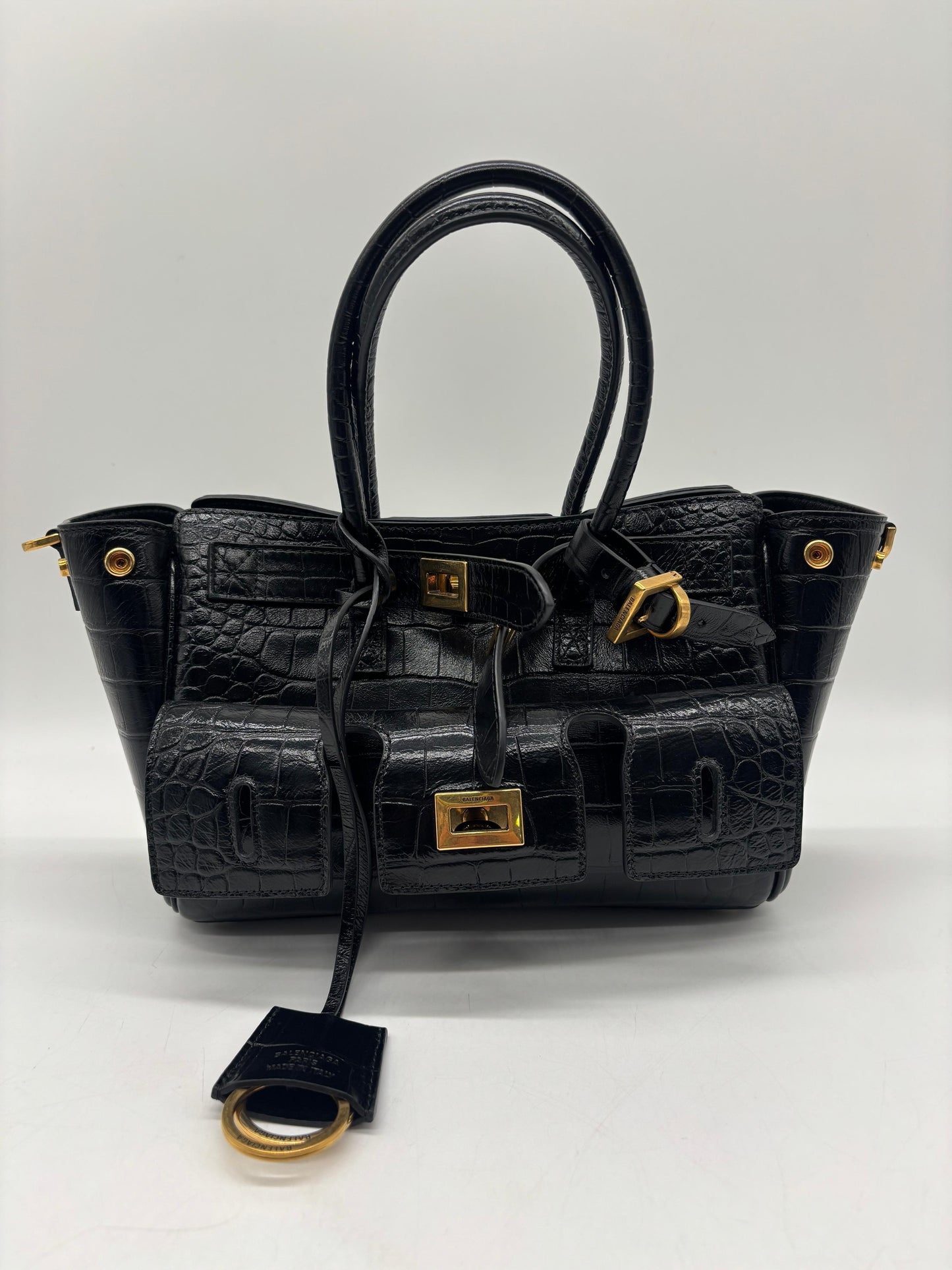 Balenciaga Crocodile Effect Top Handle Shoulder Bag
In Excellent Condition
Inclusions: Dustbag