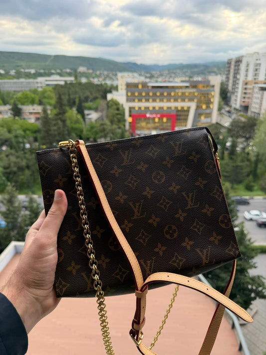 Louis Vuitton Monogram Toiletry Pouch On Chain 2023