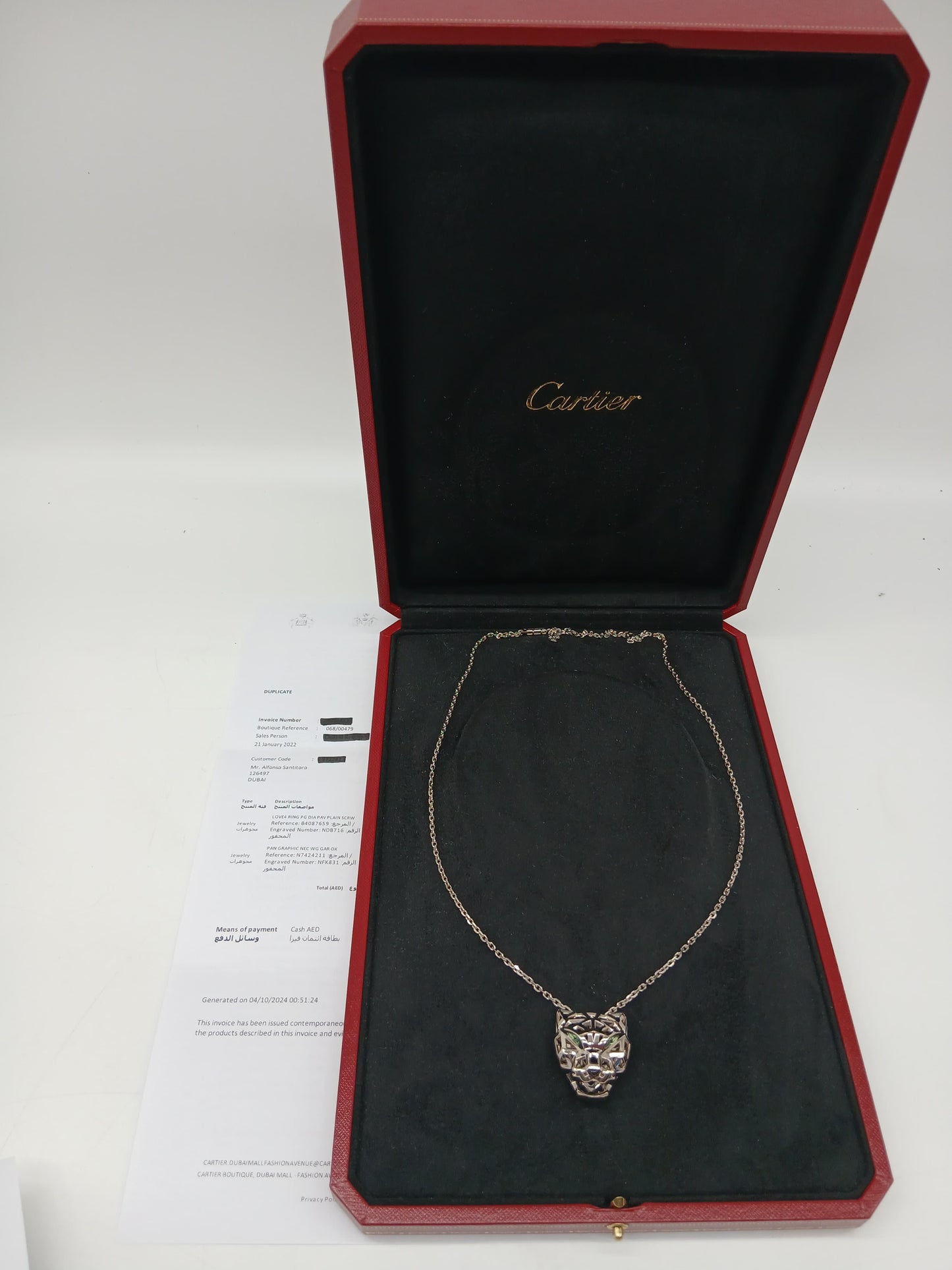Cartièr Panthère de Cartièr Necklace WG Emerald Eyes
In Mint Condition
Comes With Box and Store Receipt