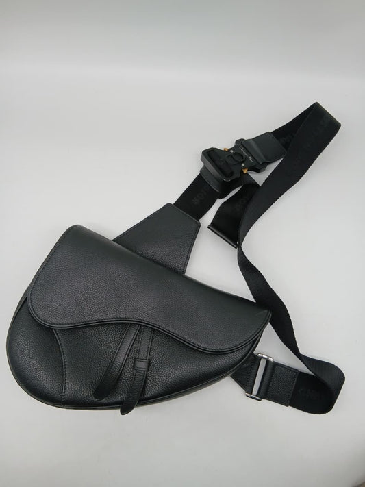 Dior Saddle Bag Black Grained Calfskin
No Inclusions