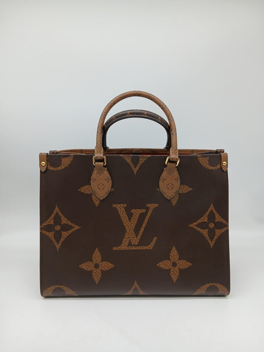 LV OnTheGo MM Tote bag Monogram
In Pristine Condition
Inclusions: Dustbag