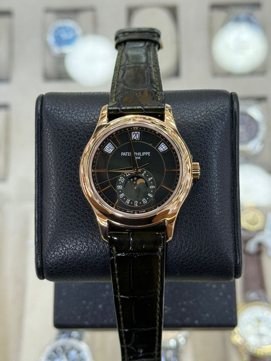 Patek Philippe Annual Calendar 40mm
Ref: 5205R-011 New 2025 Full Set