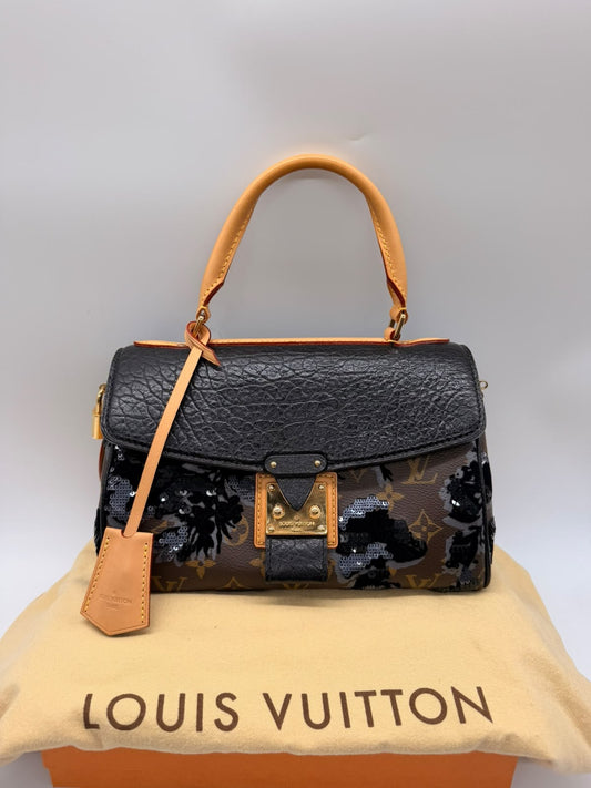Louis Vuitton Fleur De Jasis Carrousel Monogram Canvas Bag
Very Good Condition
Comes With Dust Bag