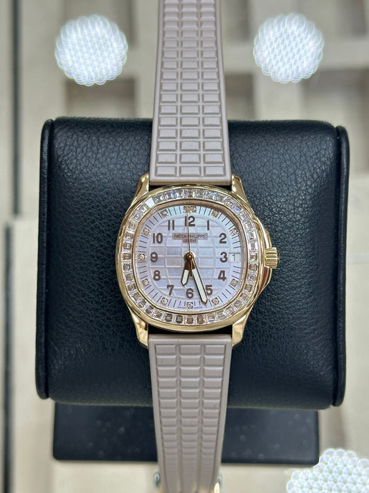 Patek Philippe Aquanaut Joaillerie 35.6mm Rose Gold Brand New Full Set Ref:5072R-001