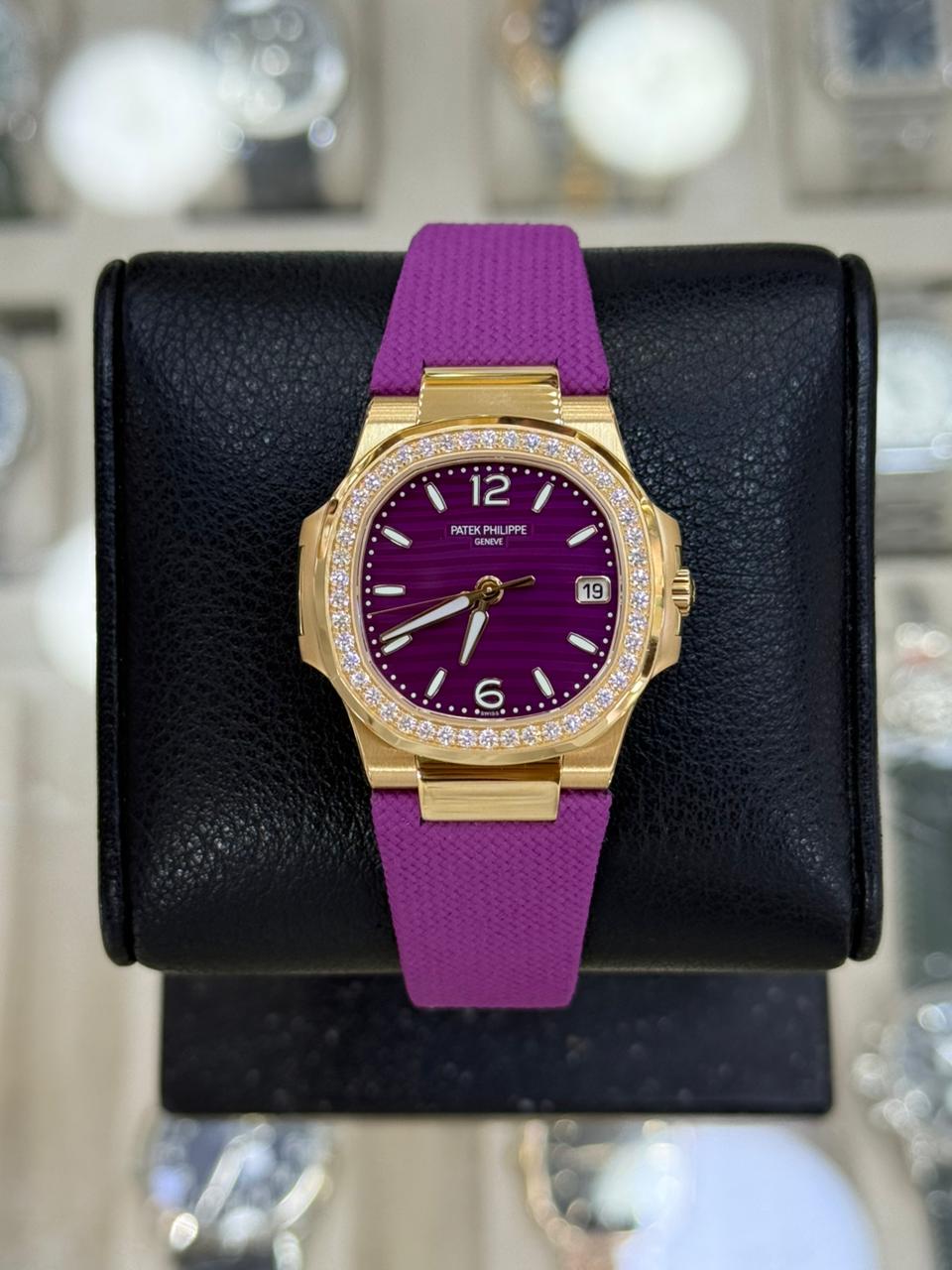 Patek Philippe Nautilus 32mm Rose Gold Purple Dial Brand New 2026 Full Set
7010R-013