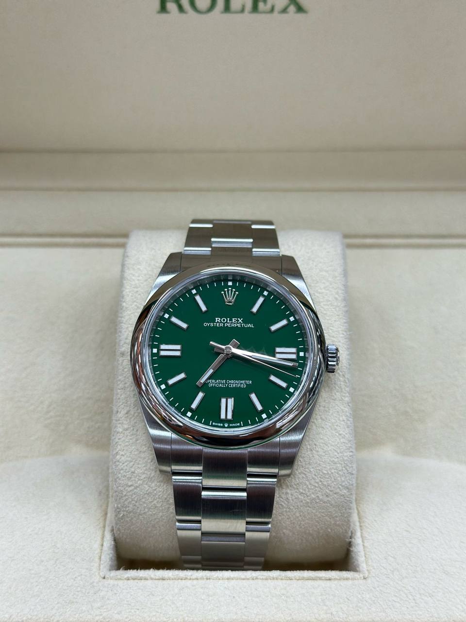 Rolex Men’s Oyster Perpetual 41mm Green Dial 124300 Automatic New 2024