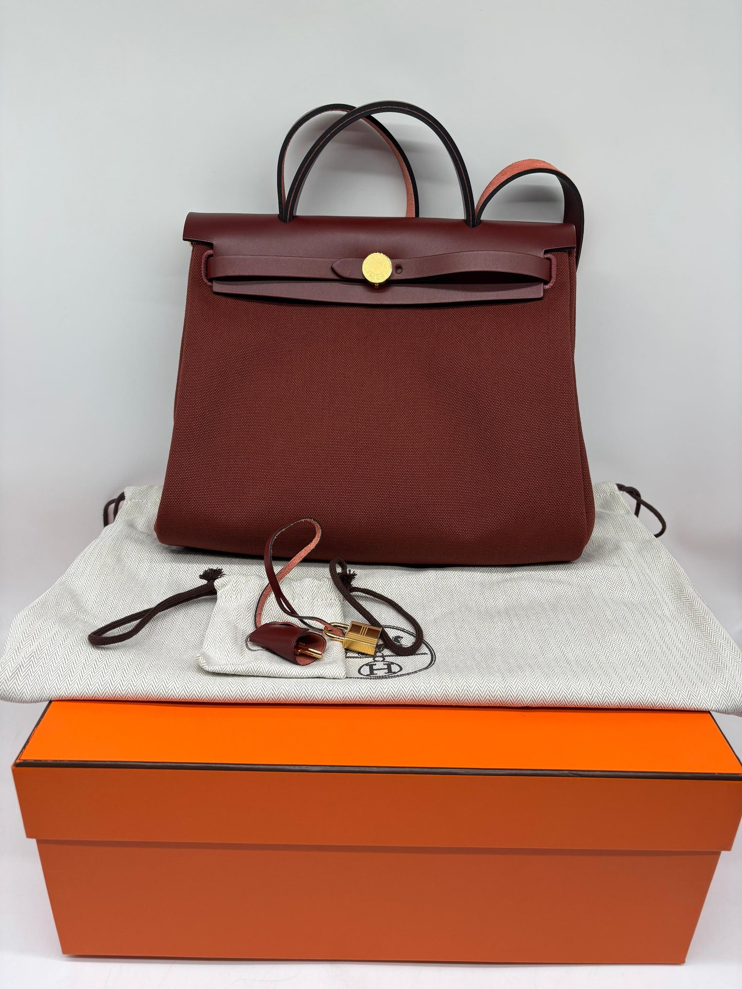 Hermès Herbag Zip 31 Brown 
Stamp K 2025
Comes in Full Set With Store Receipt