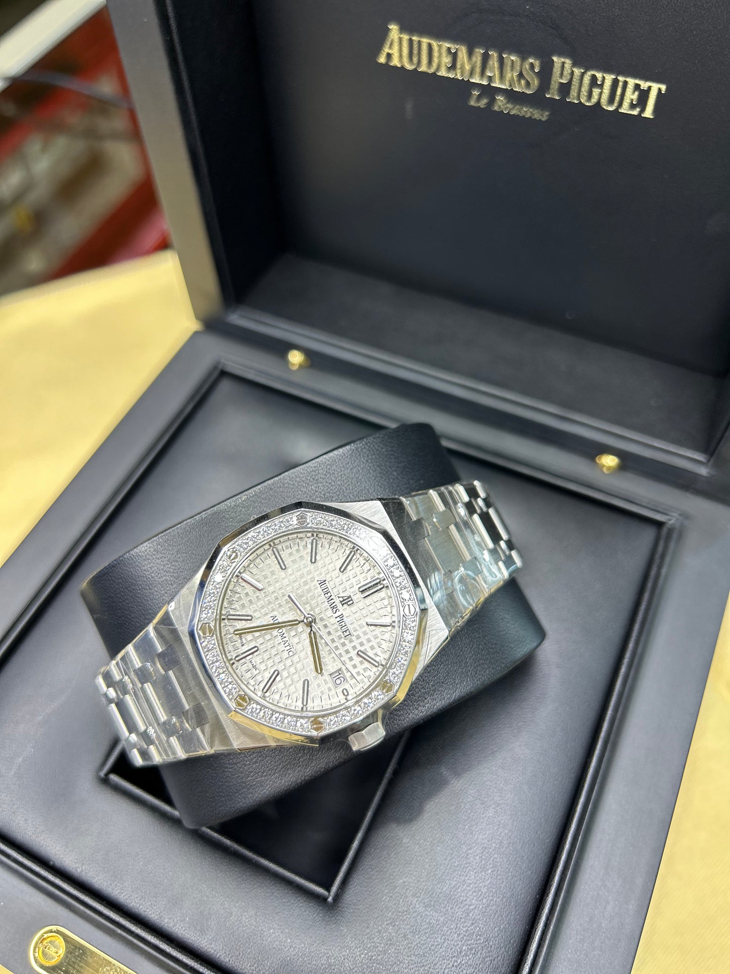 Audemars Piguet Ladies Royal Oak 37mm Steel Automatic With Diamonds White Dial