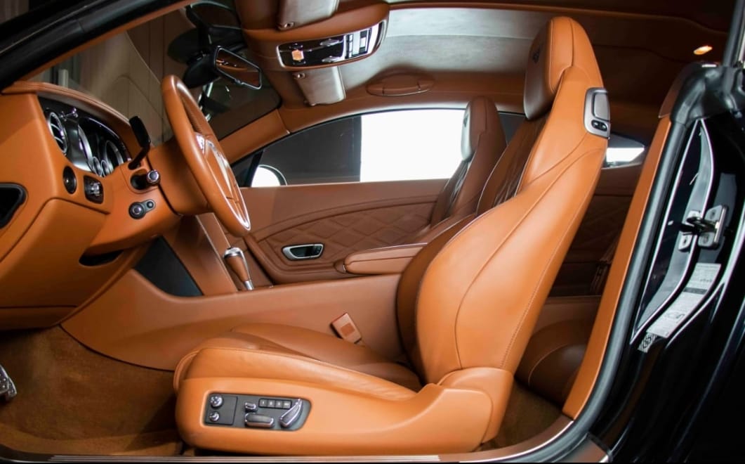 Bentley Continental GT Carbon 2015 GCC 40 000 KM (Dubai) V12