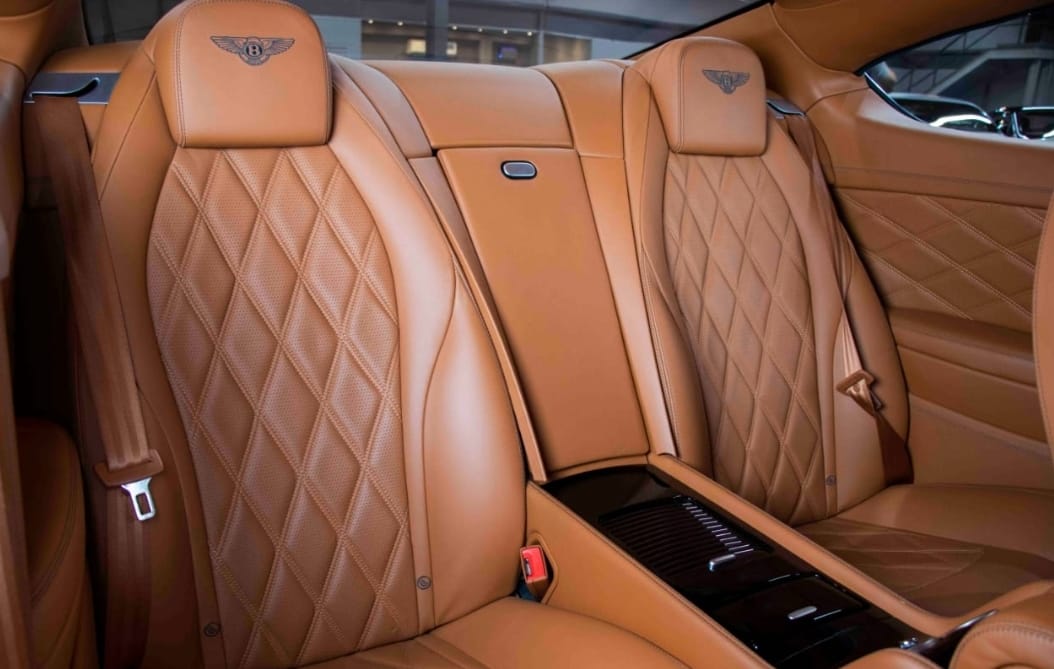 Bentley Continental GT Carbon 2015 GCC 40 000 KM (Dubai) V12