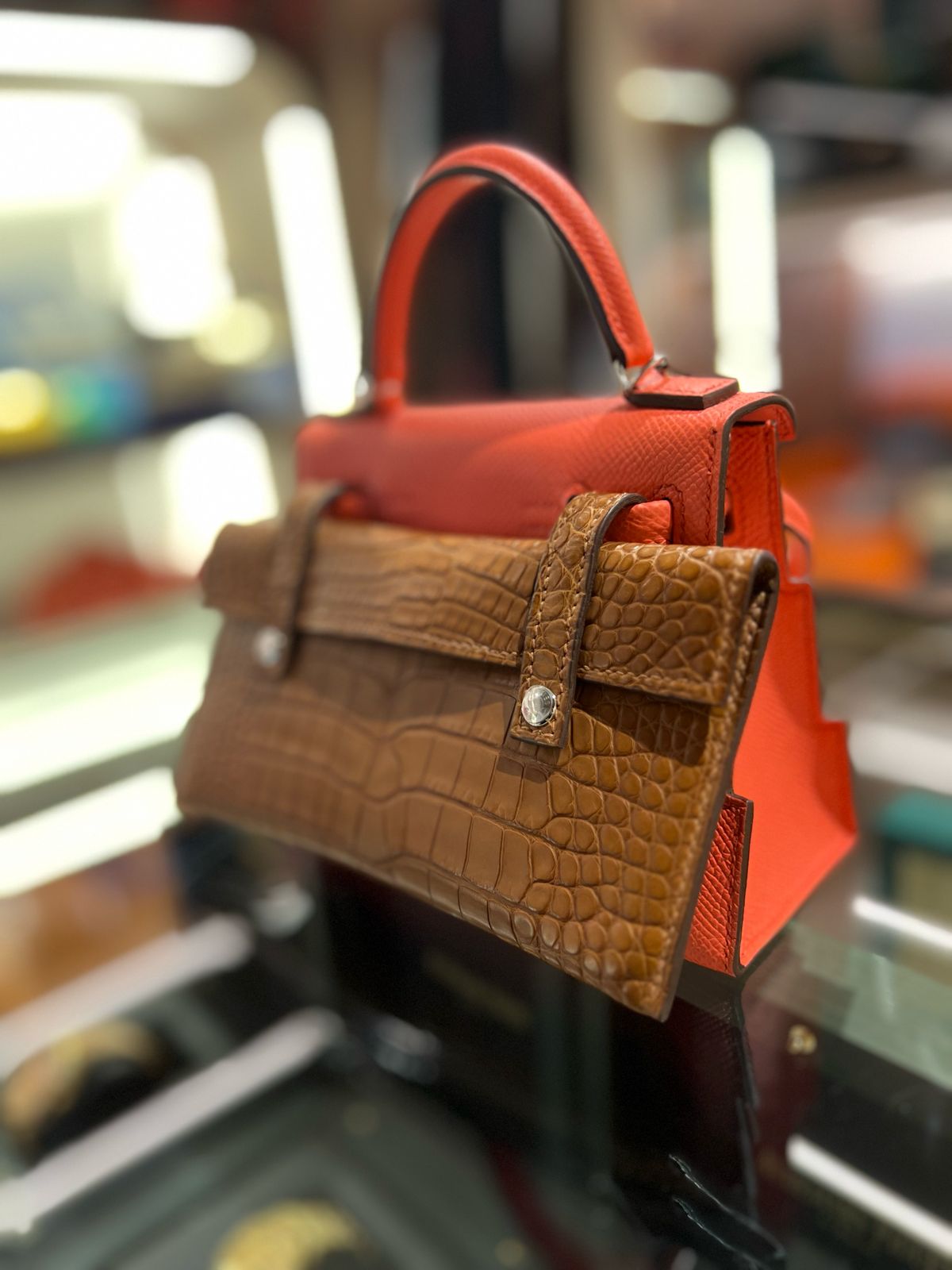 Hermes Kelly Doll Picto 19
Epsom / Matte Alligator 
Rose Texas / Mauve Oale / Vert Fizz
B stamp
PHW