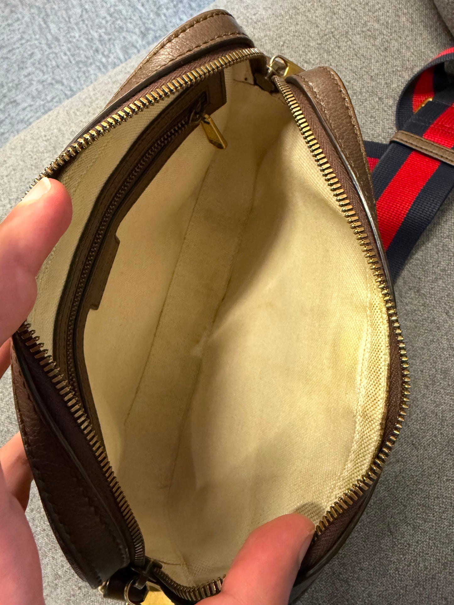 Gucci Ophidia GG Crossbody Bag Pre-Owned